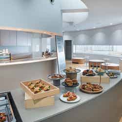 鑑賞後はランチやカフェタイムをゆっくり過ごしてみるのも豊かな過ごし方/Photo:Kenta Hasegawa