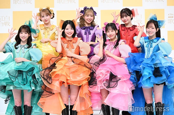 FRUITS ZIPPER(前列左から)櫻井優衣、鎮西寿々歌、松本かれん、真中まな(後列左から)早瀬ノエル、仲川瑠夏、月足天音(C)モデルプレス