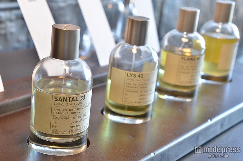 好きなオイルと香りを選び、オリジナルの香水を作る／画像提供：LE LABO