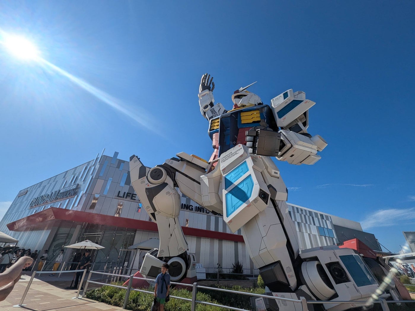 大学院生の息子と訪れる機会もあったが、パビリオンの評価が本当に違うのに驚く。ガンダムパビリオンは息子はハマり、筆者は世代的にはあっているはずだけれど……