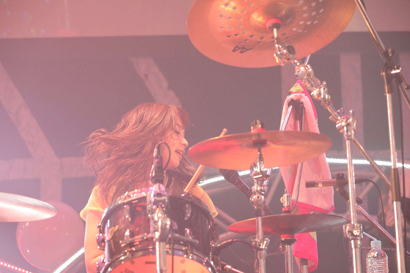 SILENT SIREN（撮影：TEZRO HIRANO）