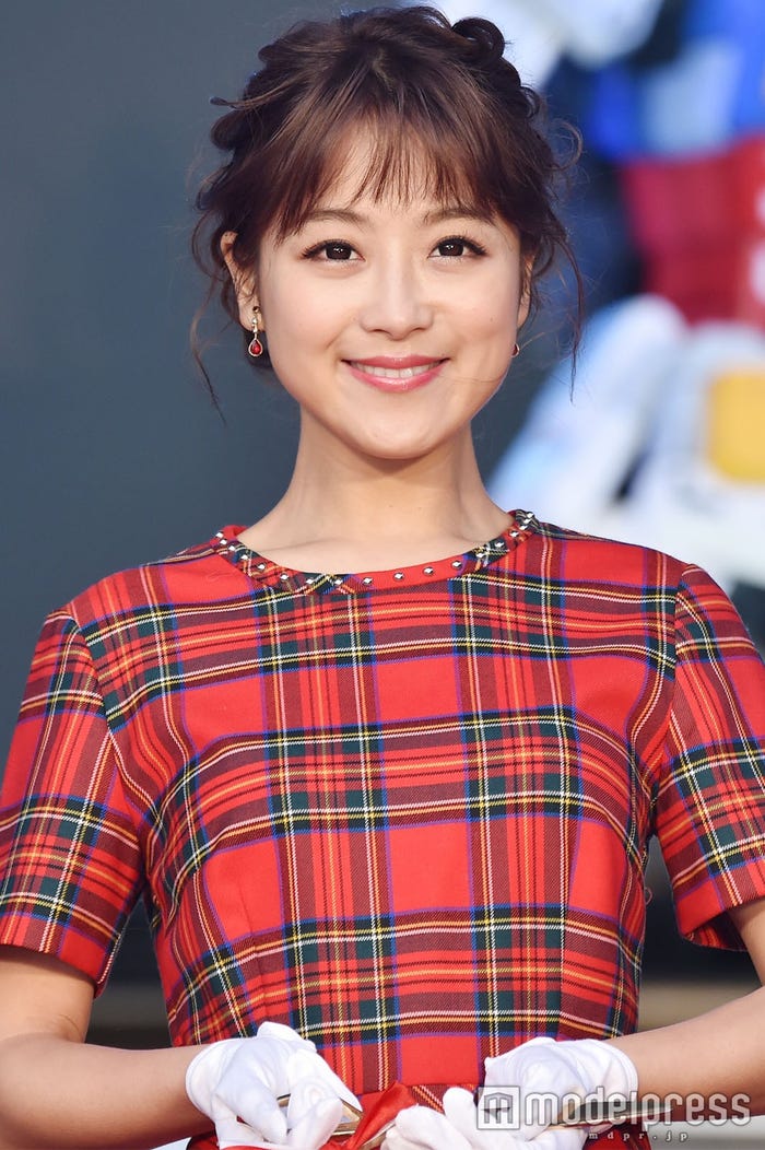 鈴木奈々 (C)モデルプレス