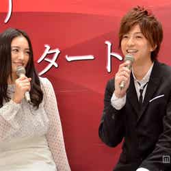 仲間由紀恵(左)と三浦翔平(右)