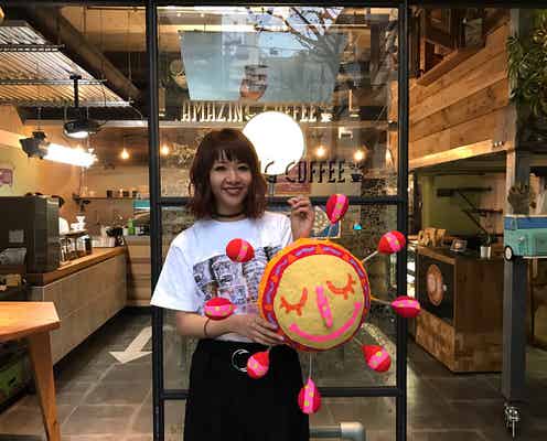 Dream Aya、「HAPPY DAY」がテーマの写真展スタート ラテやグッズでもコラボ
