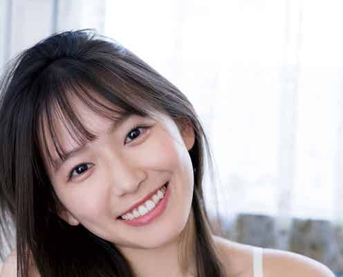 志田音々、美バストに釘付け 大人の魅力に迫った水着写真も<独占カットあり>