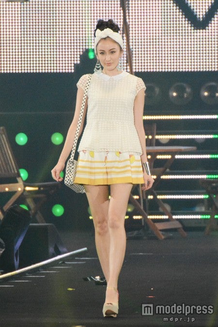 オードリー亜谷香