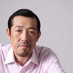 嶋田久作(C)2013 エイベックス・エンタテインメント/MBS