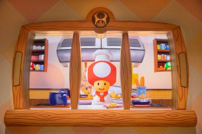 料理をつくっているシェフキノピオの様子を見ることもできます(画像提供:ユニバーサル・スタジオ・ジャパン)