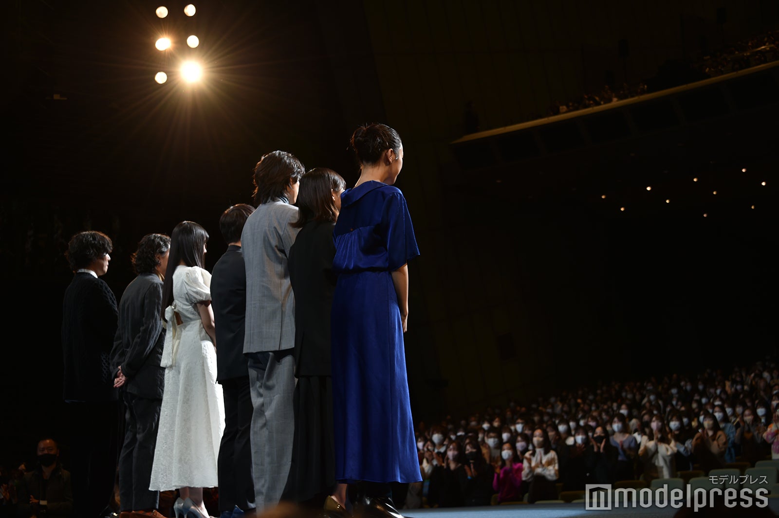 5000人の観客からスタンディングオベーション／野田洋次郎、染谷将太、原菜乃華、新海誠監督、松村北斗、伊藤沙莉、花瀬琴音（C）モデルプレス