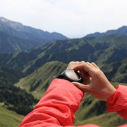 登山時計おすすめ10選|機能と選び方を最新モデルと共に紹介