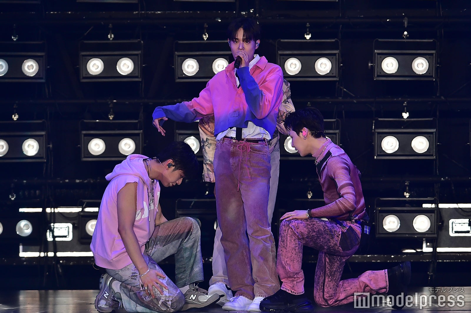 AB6IX（C）モデルプレス