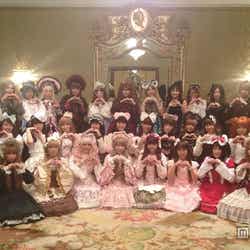 タイのロリータファンと青木美沙子(中央)