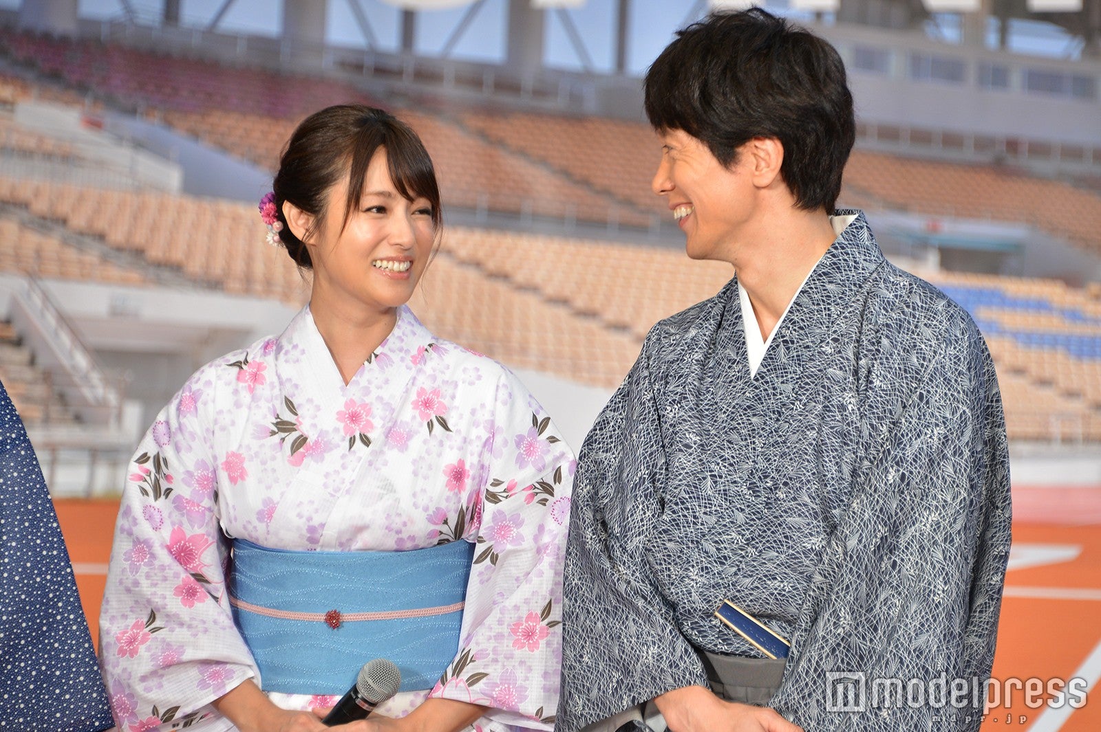 深田恭子、佐々木蔵之介（C）モデルプレス