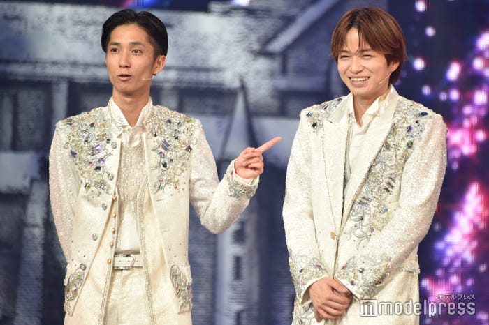 座長・菊池風磨(右)より名前を前に出して欲しい田中樹(左)(C)モデルプレス