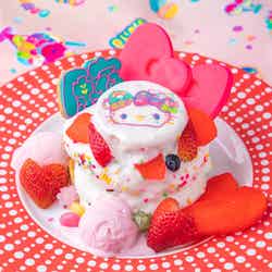 原宿×KAWAII×キティのウキウキパンケーキ ~リンゴのためいき~ 1,580円(税別)/(C)1976, 2019 SANRIO CO.,LTD.APPROVAL NO. S601424 (C)KAWAII MONSTER CAFE