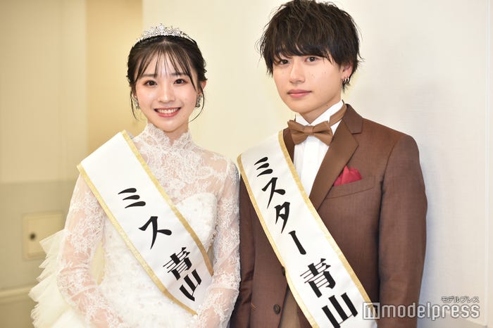 「ミス青山コンテスト2022」グランプリを受賞した五百住有希さん、「ミスター青山コンテスト2022」グランプリを受賞した和田怜さん(C)モデルプレス