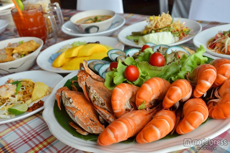 100種類に及ぶタイ料理が味わえる