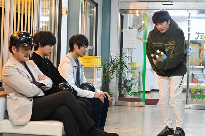 (左から)吉田鋼太郎、千葉雄大、戸次重幸、田中圭/「おっさんずラブ-in the sky-」第6話より(C)テレビ朝日