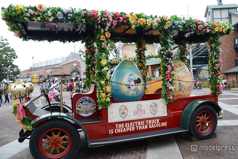 クラシックカーもイースター仕様に