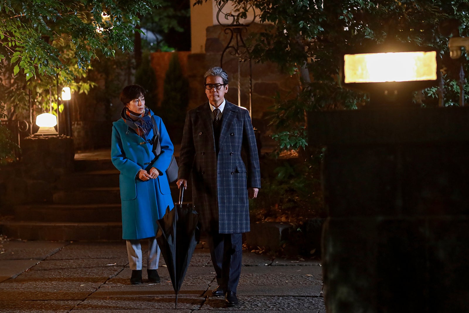 鈴木保奈美、唐沢寿明「プライベートバンカー」第1話（C）テレビ朝日