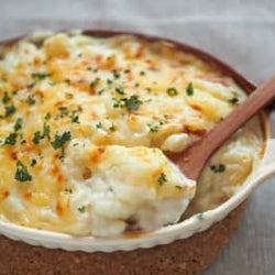 ソースはレンジで簡単!カリフラワーグラタン