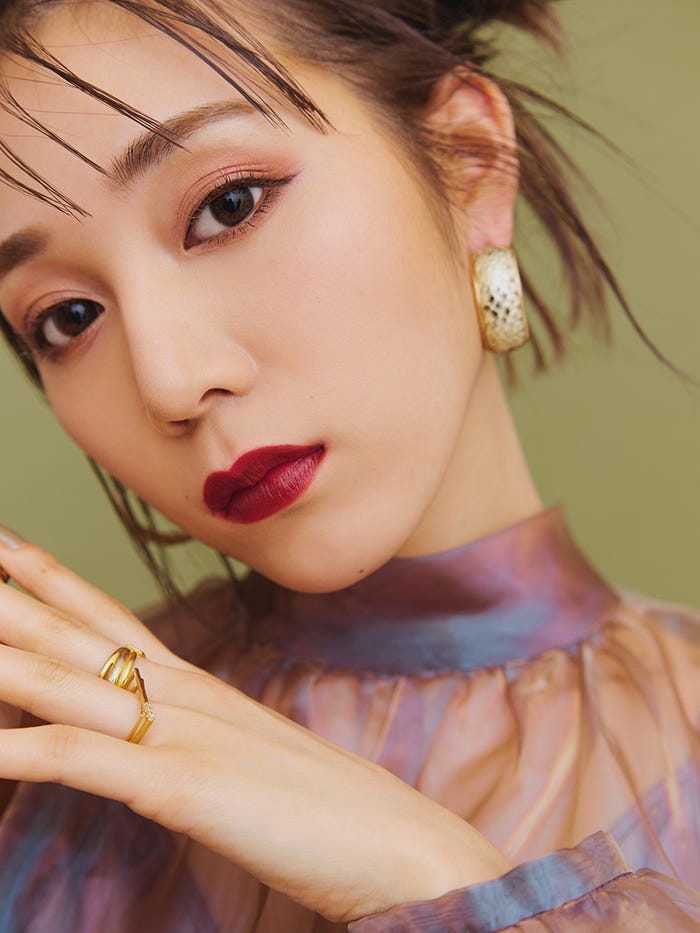 「ジューシーリブティント04 クランベリー」使用イメージ(提供写真)