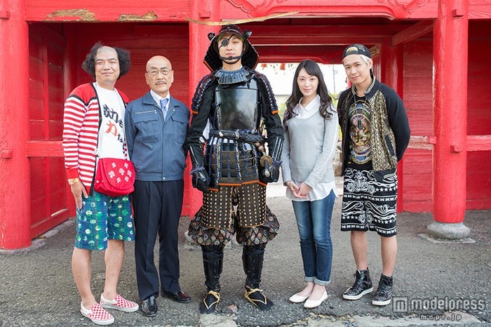 「独眼竜・花嫁道中」に出演する(左から)オコチャ、麿赤兒、渡辺大、栗山千明、斎藤嘉樹(C)NHK