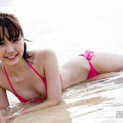 鈴木友菜/写真集「ユウナ」(ワニブックス)より/撮影:唐木貴央