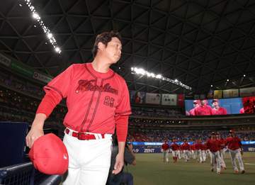 広島・新井監督「一つでも多くいい試合を」 0-10完敗で政権ワースト借金21、3年連続Bクラス確定 最下位だけは回避へ