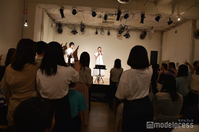 じゃんけんに買った人にプレゼント/紺野彩夏ファンミーティング「HAPPY AYAKA DAY GIRLS FESTIVAL」の様子 (C)モデルプレス