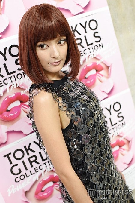 ローラ、注目の秋冬ファッション＆スタイルキープを語る　モデルプレスインタビュー