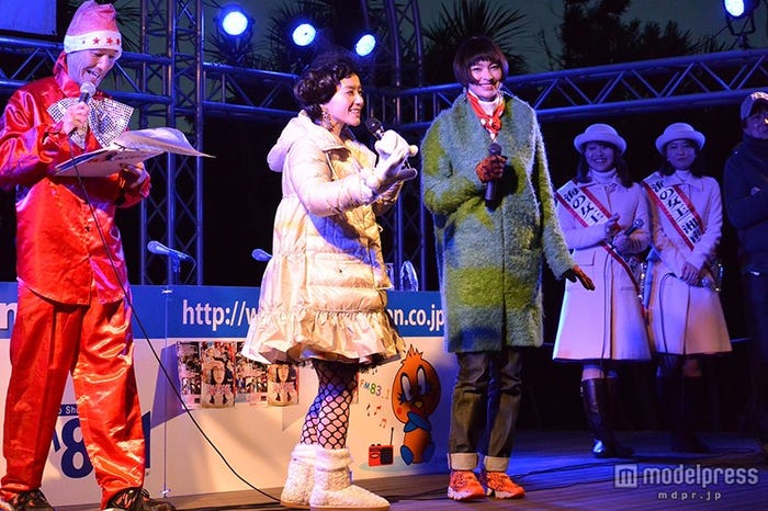 (左から)篠原ともえ、太田莉菜