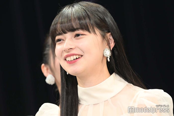 上國料萌衣(C)モデルプレス