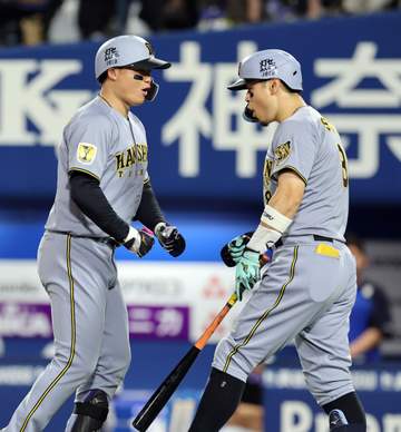 阪神快勝！巨人との3差を死守 森下＆佐藤輝がそろって30号 坂本は月間6本目の8号ソロ ルーカスは5回1失点で来日初勝利