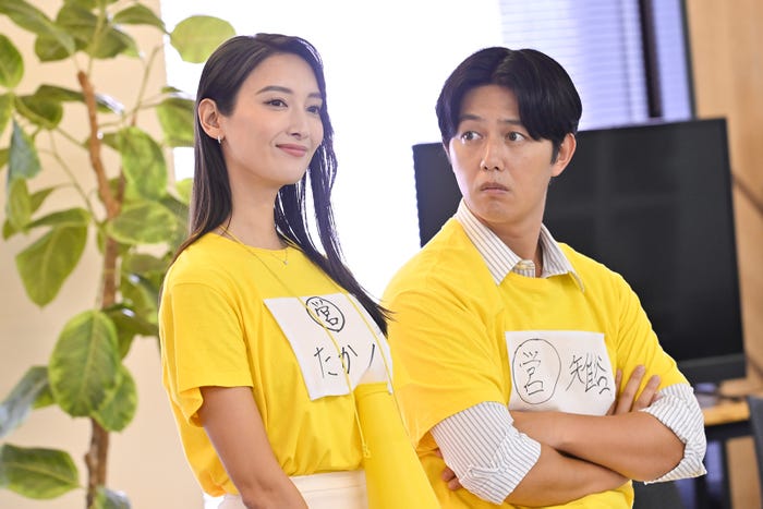 菜々緒、工藤阿須加「無能の鷹」第4話(C)テレビ朝日