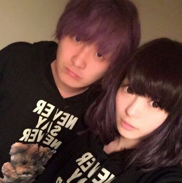 セカオワFukase、きゃりーの誕生日を祝福　ペアルック2ショットにファン歓喜