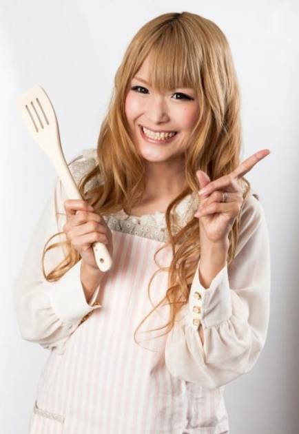 ギャル曽根 夫からのプロポーズサプライズを振り返り 1番思い出深い モデルプレス