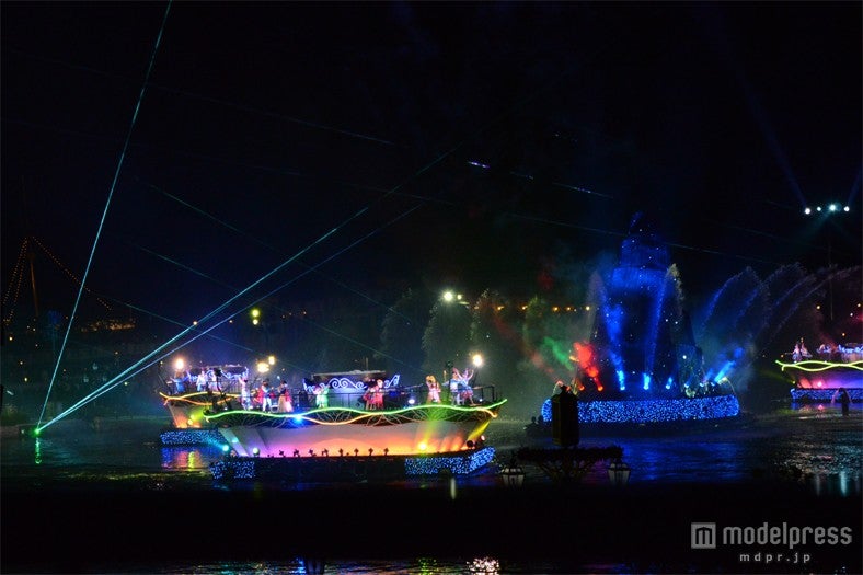 東京ディズニーシー「カラー・オブ・クリスマス」