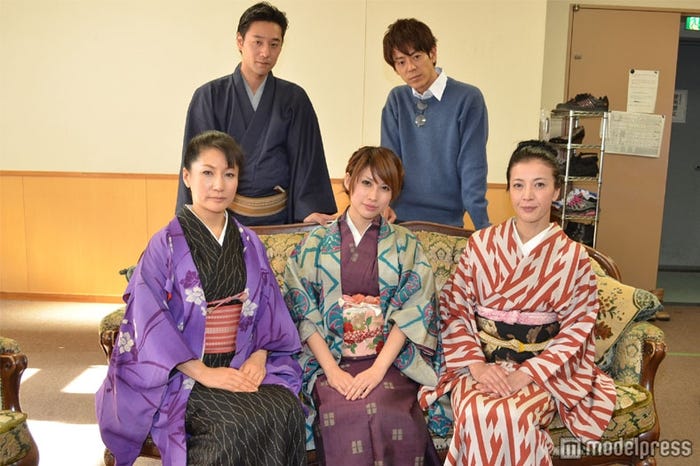 上段:片岡暁孝、大勢待桂一 下段:高森ゆり子、あゆか、池田昌子