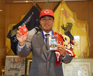 広島ドラ6指名・森煌誠が指名あいさつ受ける「勝利に必要とされる投手に」今後はU23侍Jメンバーとしてニカラグアへ