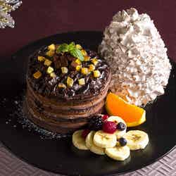 フォンダンショコラ&オレンジピールパンケーキ税込2,123円/提供画像