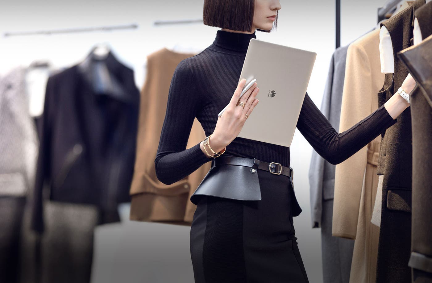 持っているだけで絵になるスタイリッシュさ「MateBook」