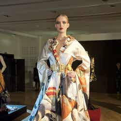 「YUMI KATSURA PARIS 2012 コレクション“YUZEN TODAY”」