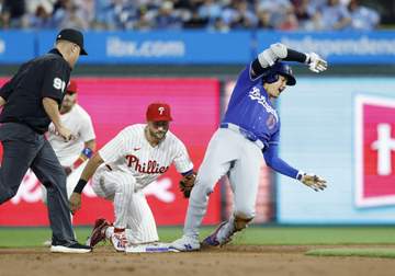 ドジャース連敗ストップ 大谷翔平は4の1 三回は適時二塁打の判定覆り二塁タッチアウト＆得点取り消しも四回にマンシーが逆転2ラン