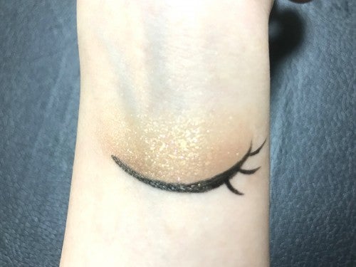 夏のゴールドメイク