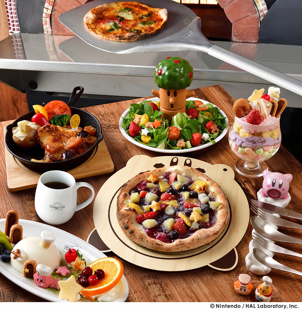 「カービィカフェ」福岡に常設店オープン、窯焼ピザに特製パフェなどこだわりメニュー続々