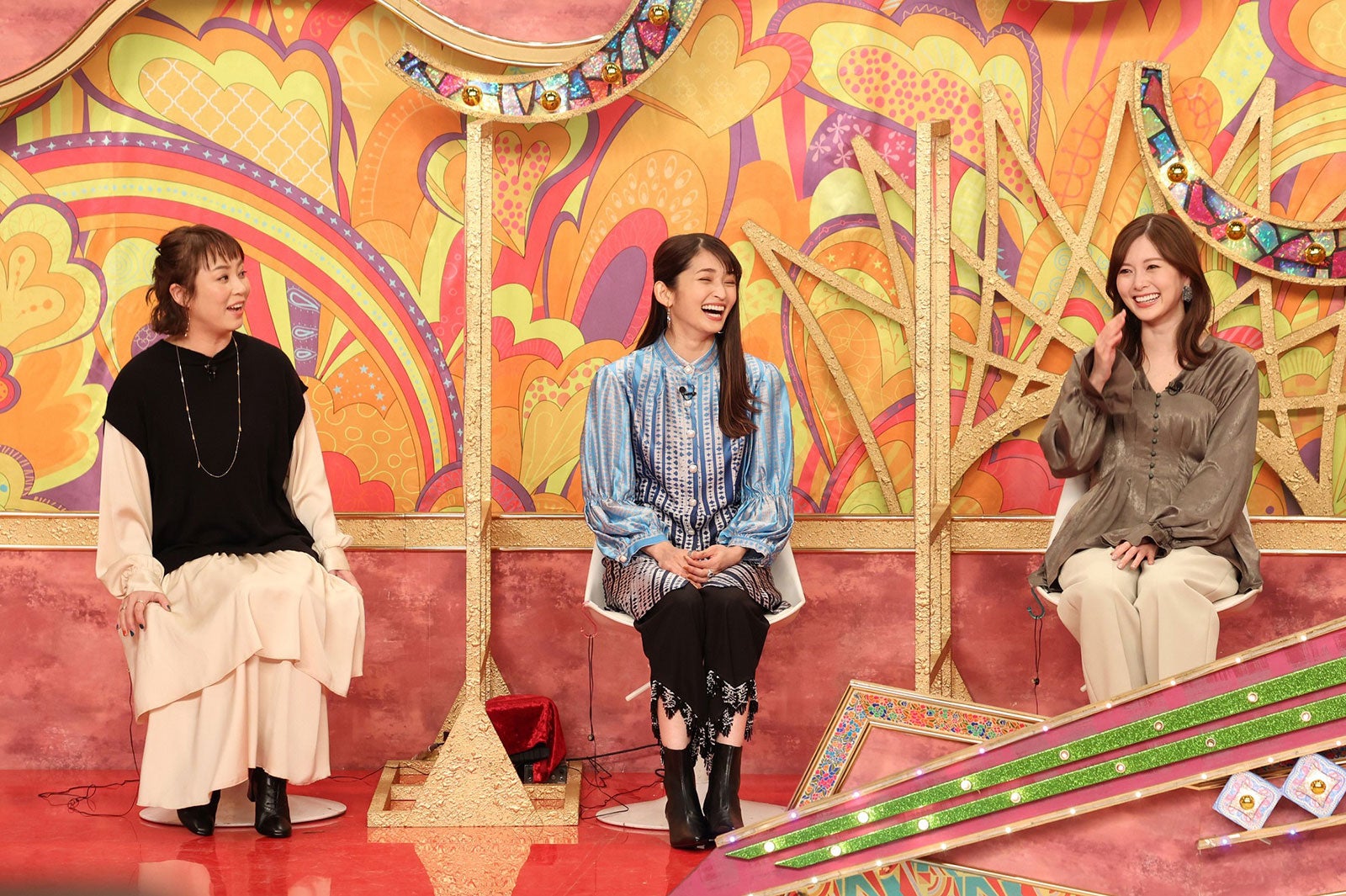 佐藤仁美、岡本玲、白石麻衣 （C）フジテレビ