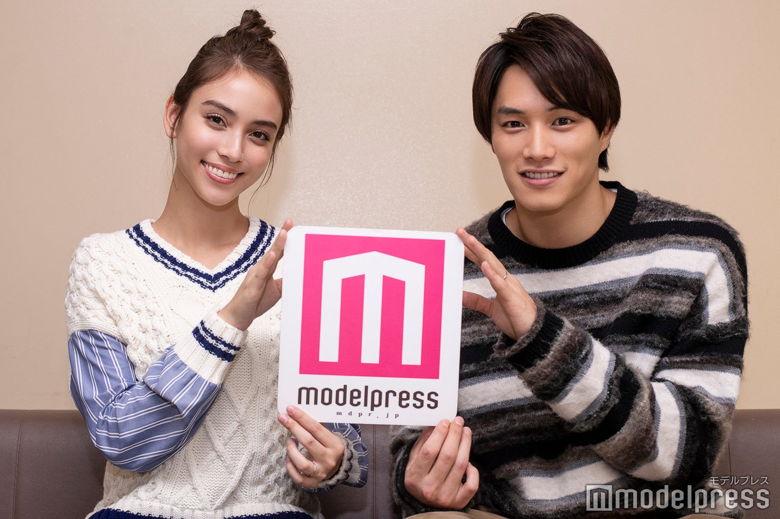 滝沢カレン、鈴木伸之（C）モデルプレス