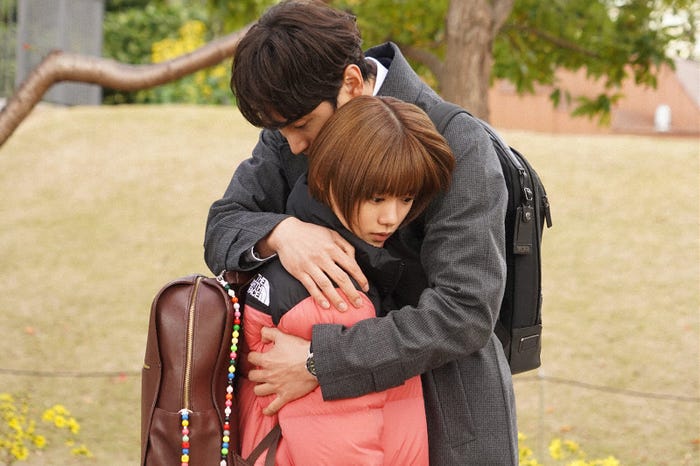 杉咲花、小関裕太 「恋です!~ヤンキー君と白杖ガール~」第9話より(C)日本テレビ