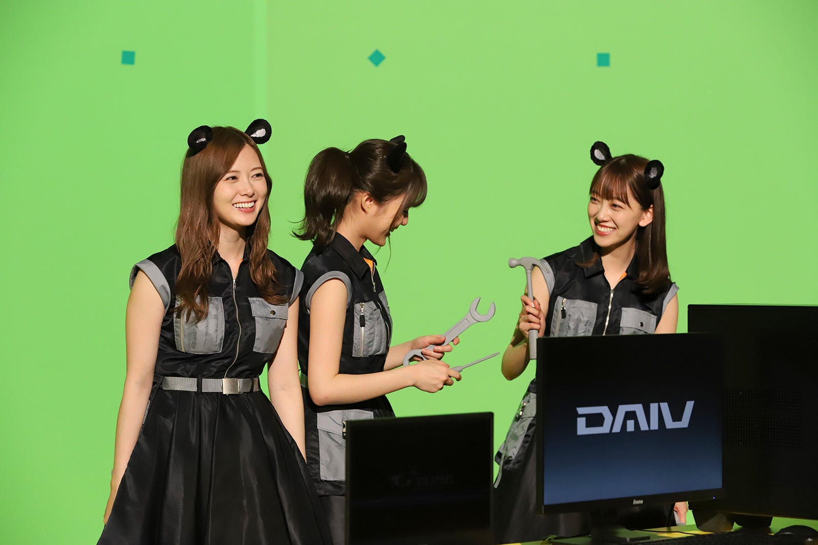 （左から）白石麻衣、生田絵梨花、堀未央奈（提供写真）